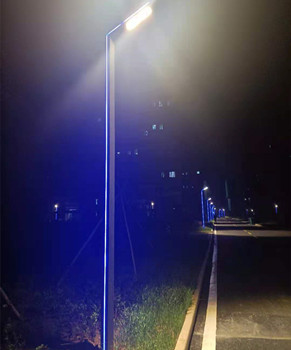 鋁型材庭院燈.jpg 鋁型材庭院燈.jpg